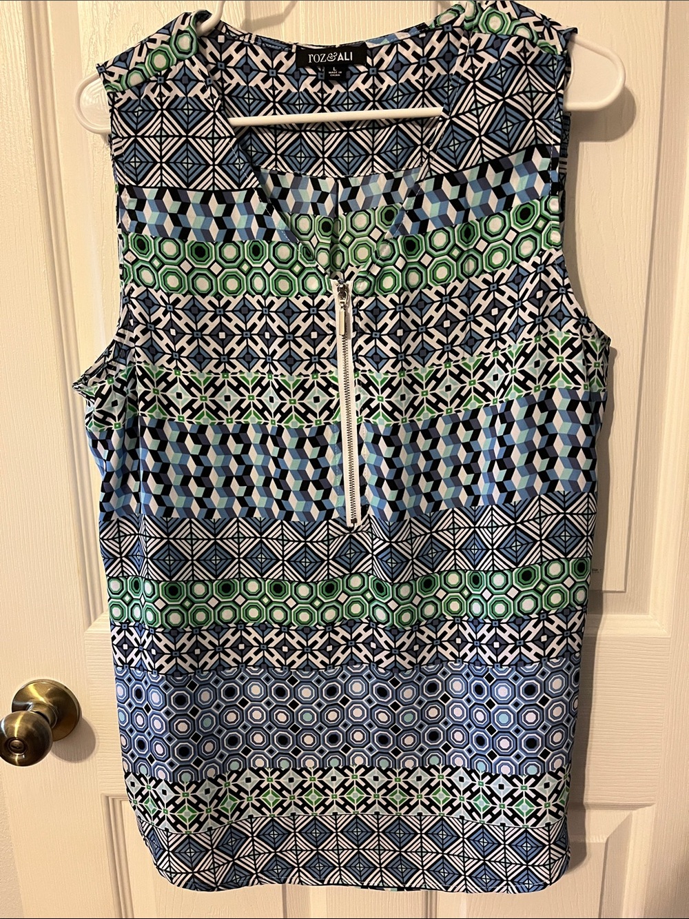Roz & Ali Geometric Print Zip-Front Shell Top in Blue, Green & White